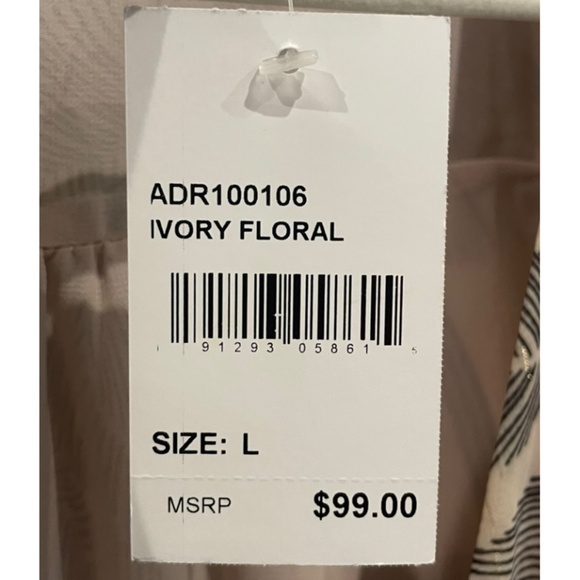 ASTR The Label Ivory Floral V-Neck Midi Dress, NWT, Large - Picture 7 of 7